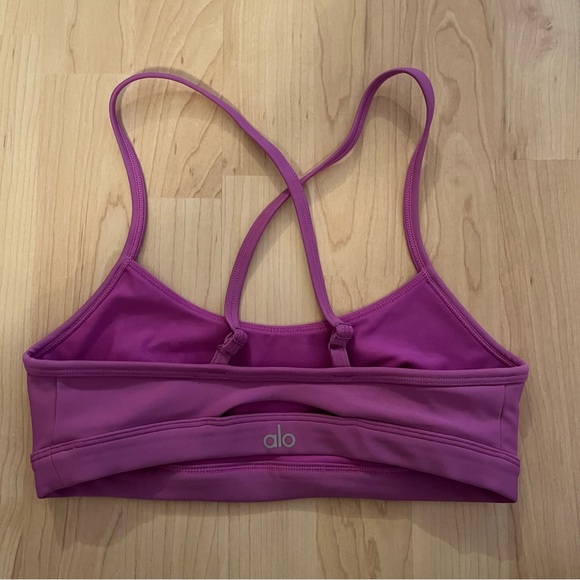 NWOT! Alo Yoga ‘Airlift Intrigue Bra’ - Picture 4 of 5